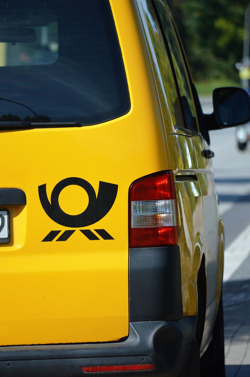 Deutsche Post Gelber VW Bus